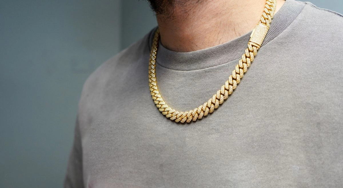 Gold Jewelry for Men in Canada: Purity Guide &amp; Top Styles